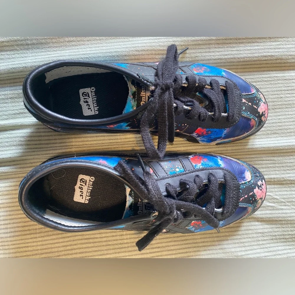 Asics Onitsuka Tiger Shoes - Picture 4 of 8